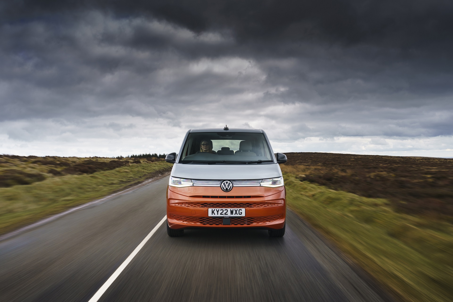 2022 Volkswagen Multivan (UK-Spec) Front Wallpapers  (10)