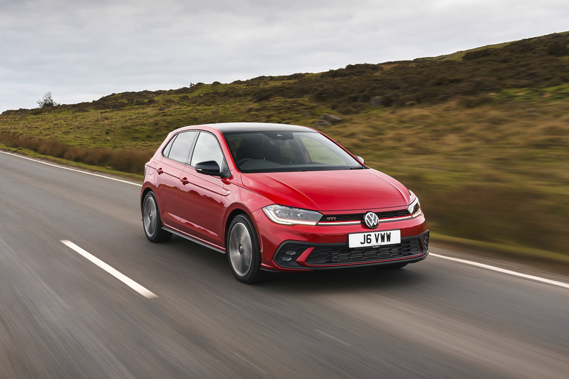 2022 Volkswagen Polo GTI (UK-Spec) Front Three-Quarter Wallpapers (5)