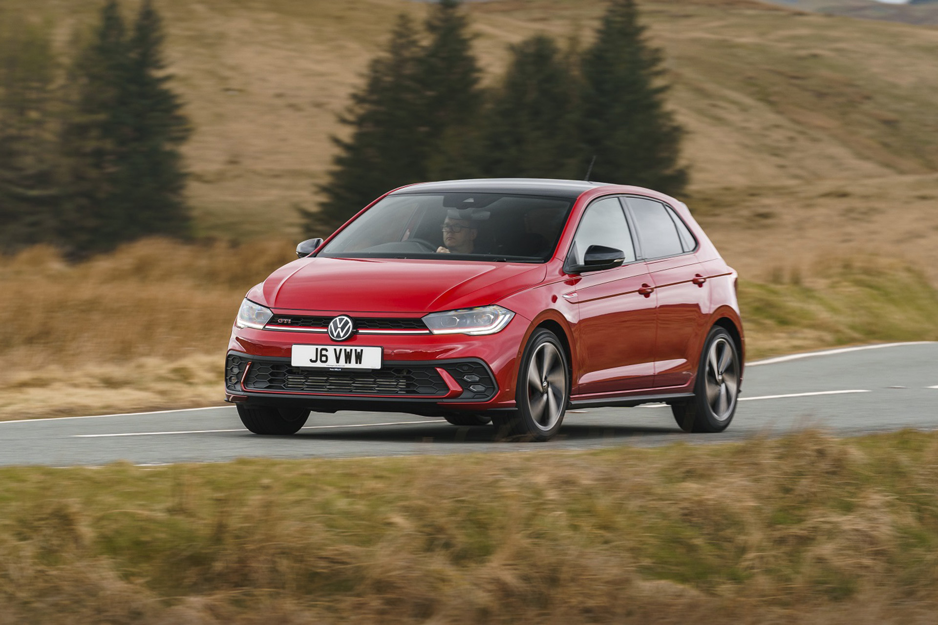 2022 Volkswagen Polo GTI (UK-Spec) Front Three-Quarter Wallpapers #6 of 34