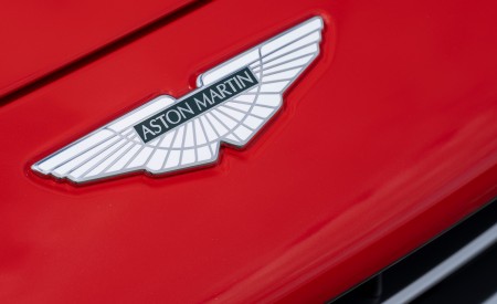 2023 Aston Martin V12 Vantage Badge Wallpapers  450x275 (24)