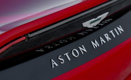 2023 Aston Martin V12 Vantage Badge Wallpapers 450x275 (26)