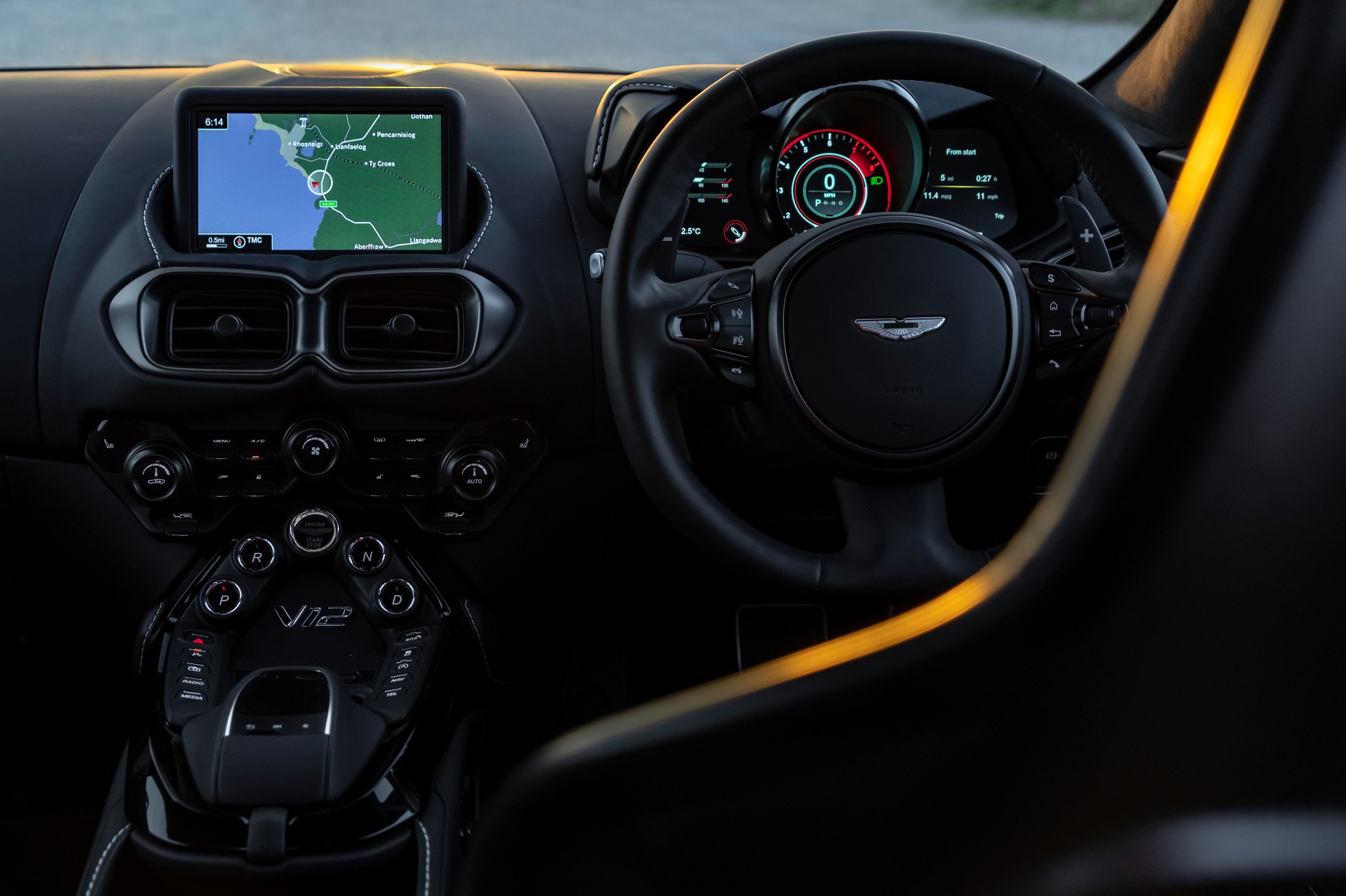2023 Aston Martin V12 Vantage Central Console Wallpapers #28 of 51
