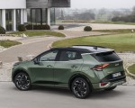 2023 Kia Sportage (Color: Experience Green; Euro-Spec) Rear Three-Quarter Wallpapers 150x120 (50)