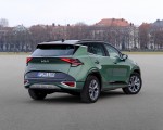 2023 Kia Sportage (Color: Experience Green; Euro-Spec) Rear Three-Quarter Wallpapers 150x120 (47)