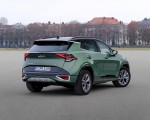 2023 Kia Sportage (Color: Experience Green; Euro-Spec) Rear Three-Quarter Wallpapers 150x120