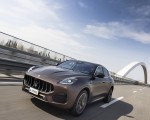 2023 Maserati Grecale GT (Color: Bronzo Opaco) Front Three-Quarter Wallpapers 150x120 (2)
