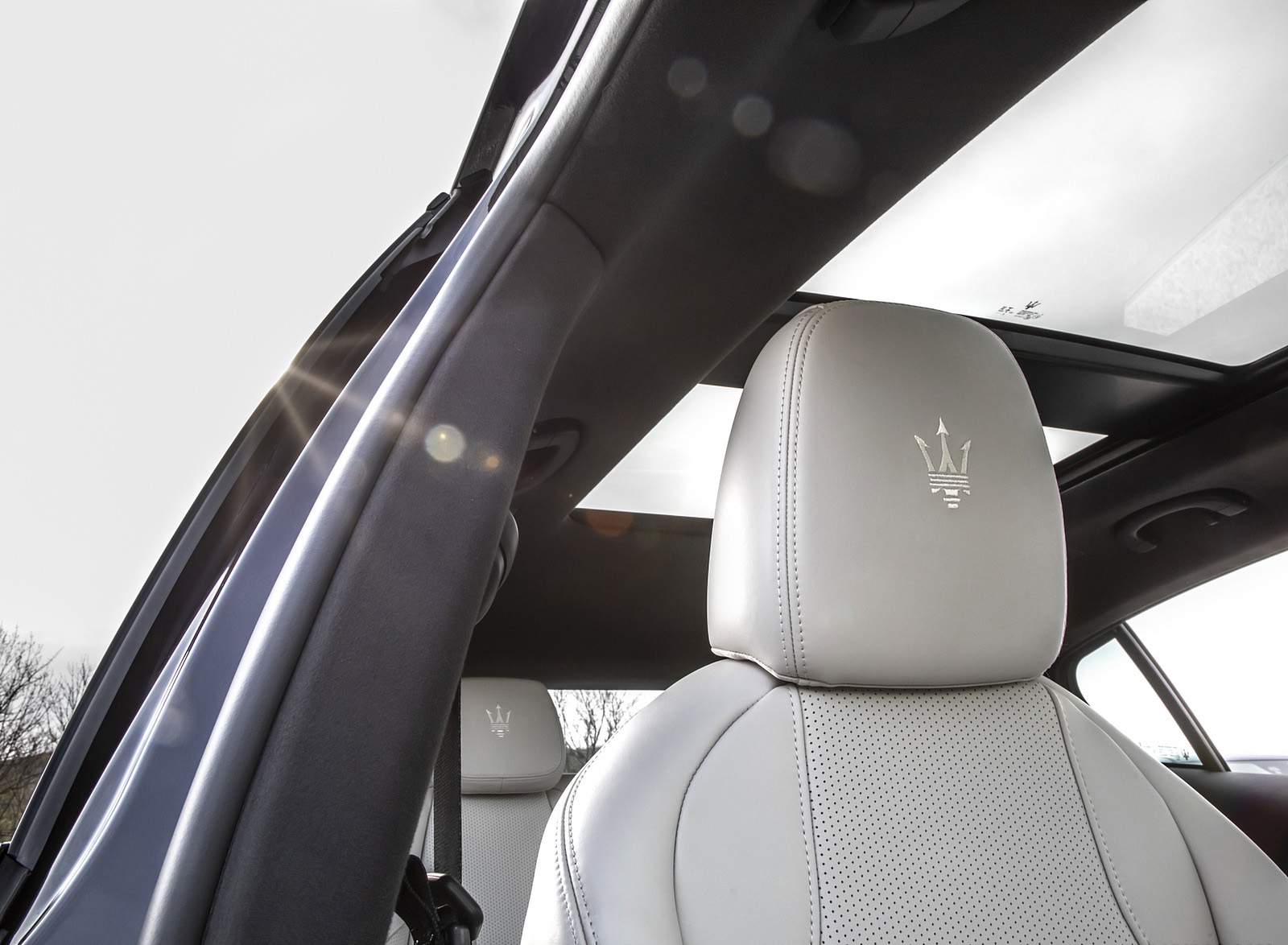 2023 Maserati Grecale Modena (Color: Blu Nobile) Interior Seats Wallpapers #36 of 106