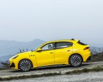 2023 Maserati Grecale Trofeo (Color: Giallo Corse) Side Wallpapers 150x120 (29)