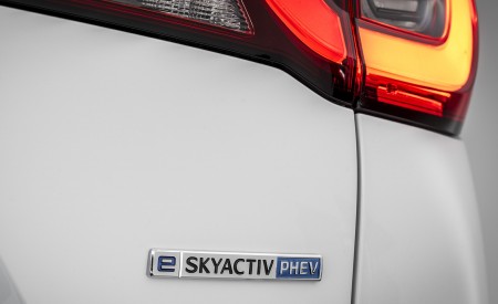 2023 Mazda CX-60 PHEV Badge Wallpapers 450x275 (52)