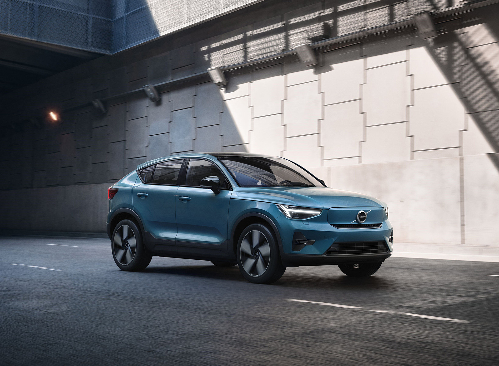 2023 Volvo XC40 Recharge (Color: Fjord Blue) Front Three-Quarter Wallpapers (4)