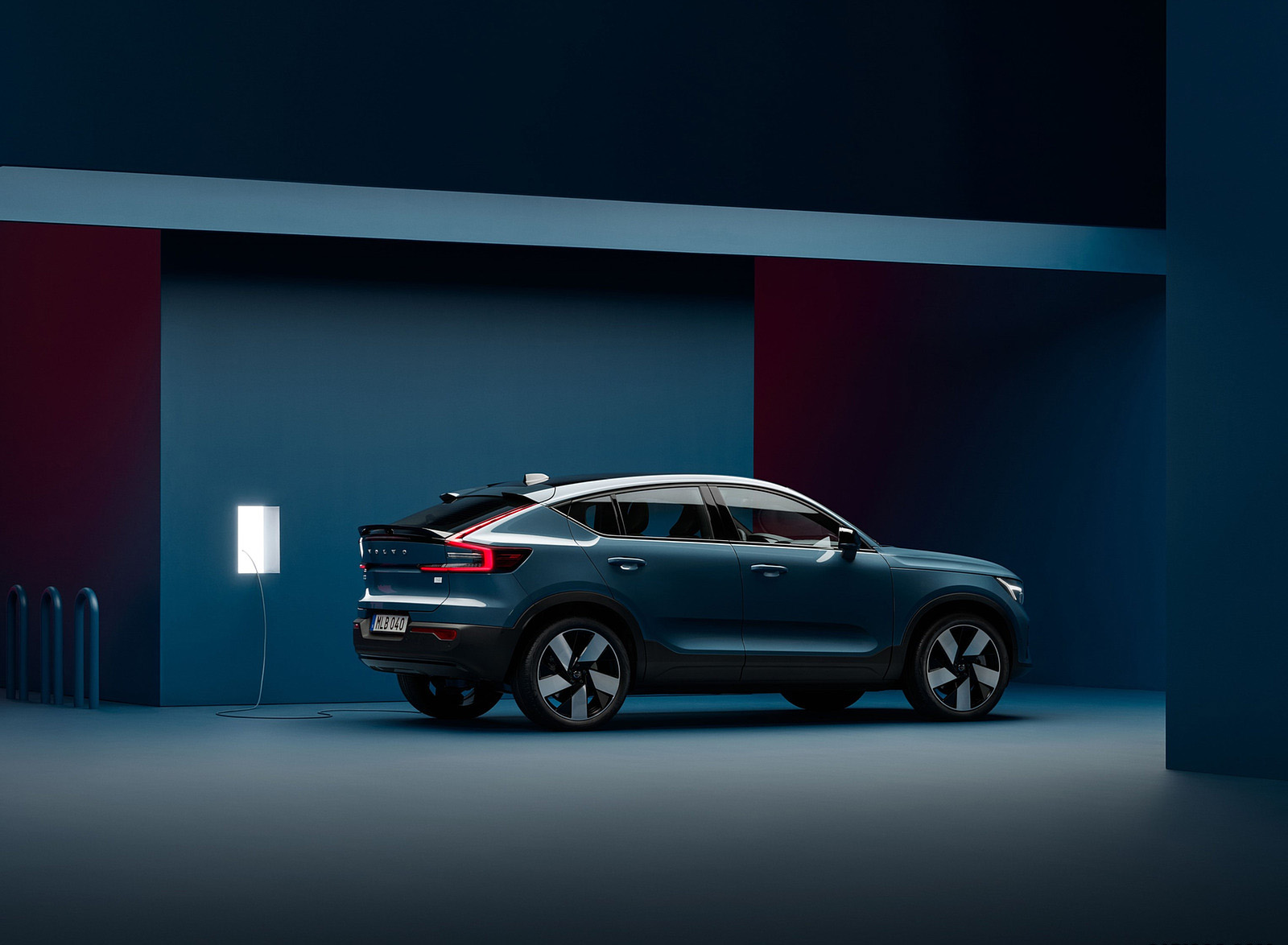 2023 Volvo XC40 Recharge (Color: Fjord Blue) Rear Three-Quarter Wallpapers (6)