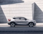 2023 Volvo XC40 Recharge (Color: Silver Dawn) Side Wallpapers 150x120 (12)