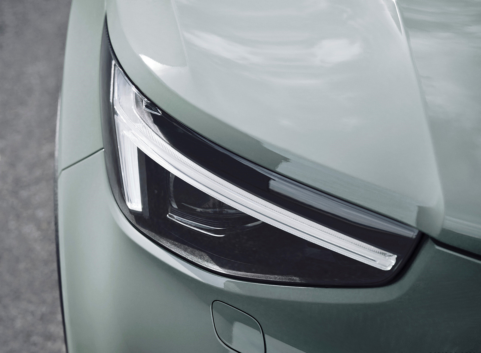 2023 Volvo XC40 Recharge Twin (Color: Sage Green) Headlight Wallpapers #40 of 45