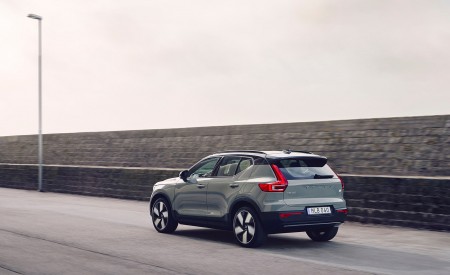 2023 Volvo XC40 Recharge Twin (Color: Sage Green) Rear Three-Quarter Wallpapers 450x275 (27)