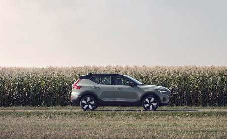 2023 Volvo XC40 Recharge Twin (Color: Sage Green) Side Wallpapers 450x275 (25)