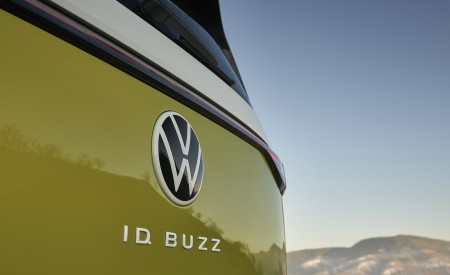 2024 Volkswagen ID. Buzz Badge Wallpapers 450x275 (270)