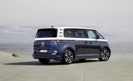 2024 Volkswagen ID. Buzz Rear Three-Quarter Wallpapers  450x275 (157)