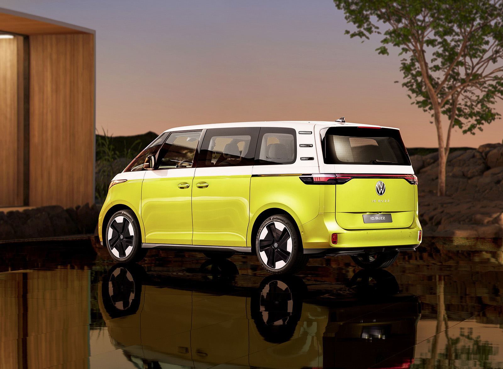 2024 Volkswagen ID. Buzz Rear Three-Quarter Wallpapers #3 of 302