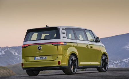 2024 Volkswagen ID. Buzz Rear Three-Quarter Wallpapers 450x275 (242)