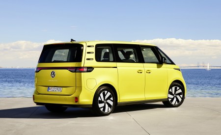 2024 Volkswagen ID. Buzz Rear Three-Quarter Wallpapers 450x275 (204)