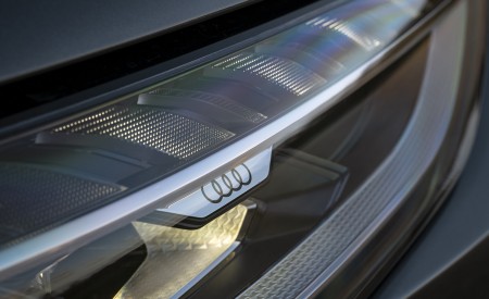 2022 Audi S8 (UK-Spec) Headlight Wallpapers 450x275 (26)