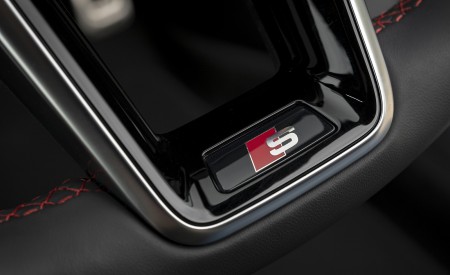 2022 Audi S8 (UK-Spec) Interior Steering Wheel Wallpapers 450x275 (47)