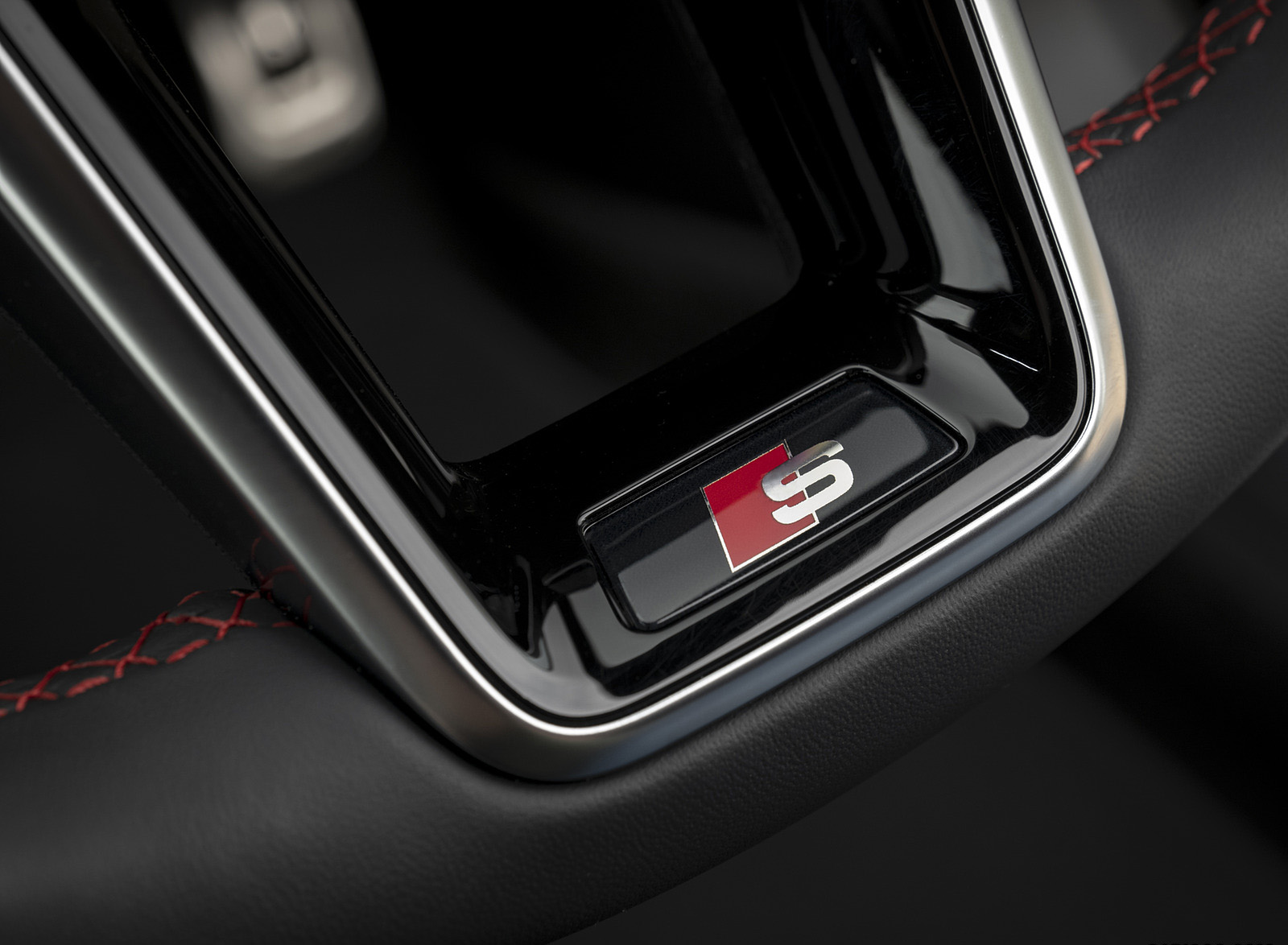 2022 Audi S8 (UK-Spec) Interior Steering Wheel Wallpapers #47 of 68