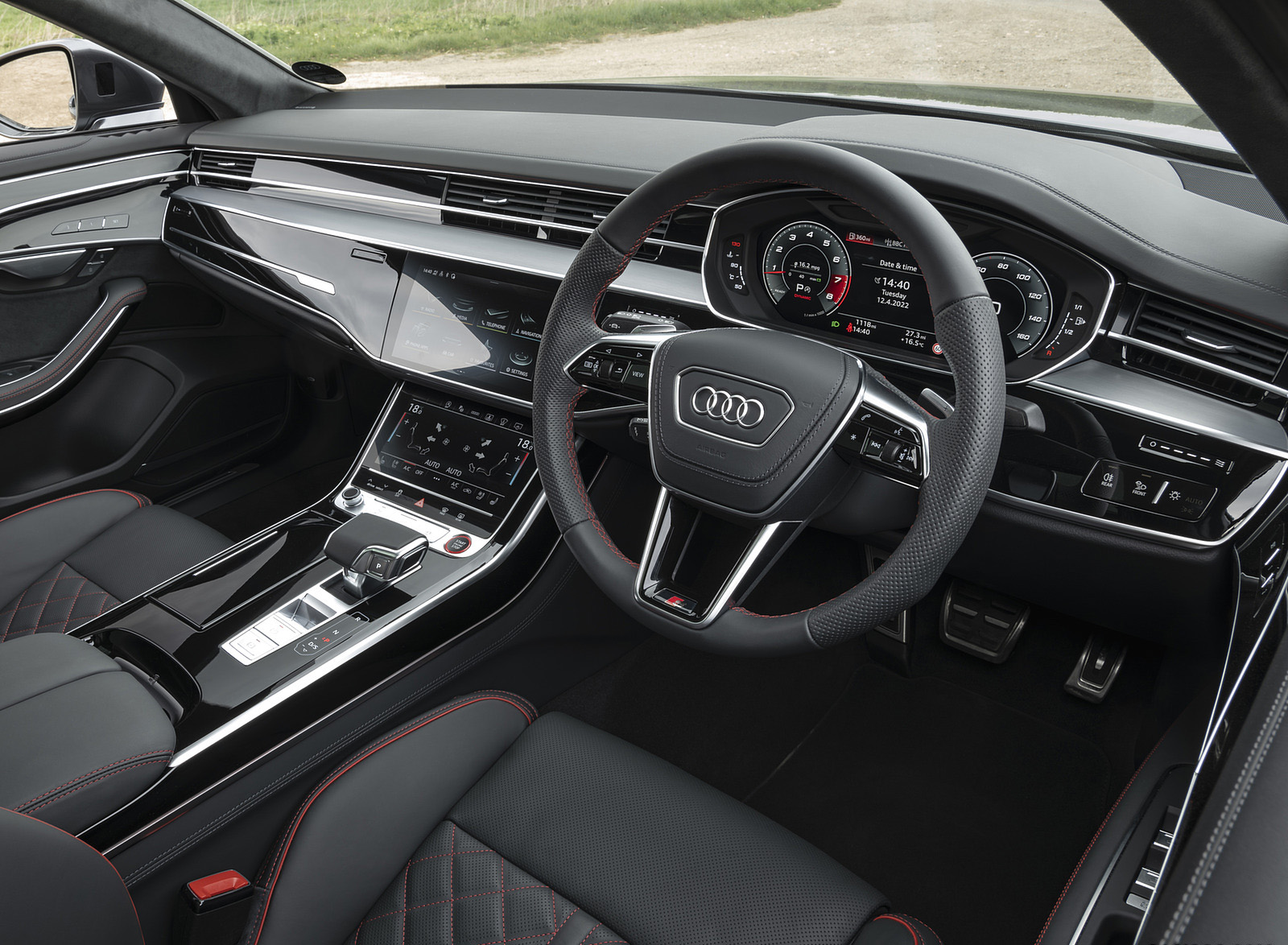 2022 Audi S8 (UK-Spec) Interior Wallpapers #41 of 68