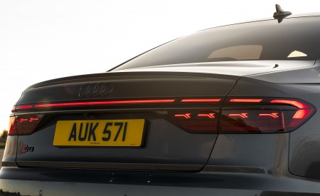 2022 Audi S8 (UK-Spec) Tail Light Wallpapers 450x275 (33)