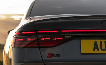 2022 Audi S8 (UK-Spec) Tail Light Wallpapers 450x275 (35)