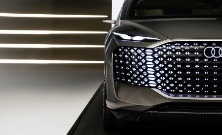 2022 Audi Urbansphere Concept Headlight Wallpapers 450x275 (24)