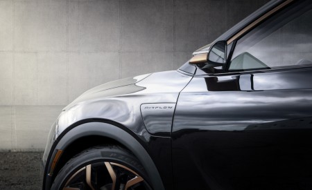 2022 Chrysler Airflow Graphite Concept Mirror Wallpapers 450x275 (7)