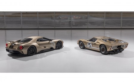 2022 Ford GT Holman Moody Heritage Edition and Ford GT40 MK II Wallpapers 450x275 (12)