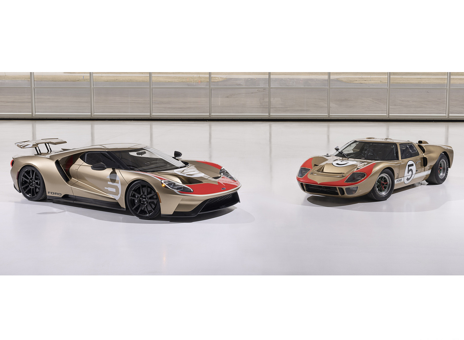 2022 Ford GT Holman Moody Heritage Edition and Ford GT40 MK II Wallpapers #13 of 13