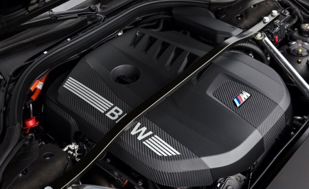 2023 BMW M760e xDrive Engine Wallpapers 450x275 (71)