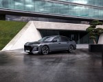 2023 BMW M760e xDrive Front Three-Quarter Wallpapers  150x120 (55)