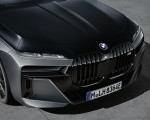 2023 BMW M760e xDrive Front Wallpapers 150x120 (18)