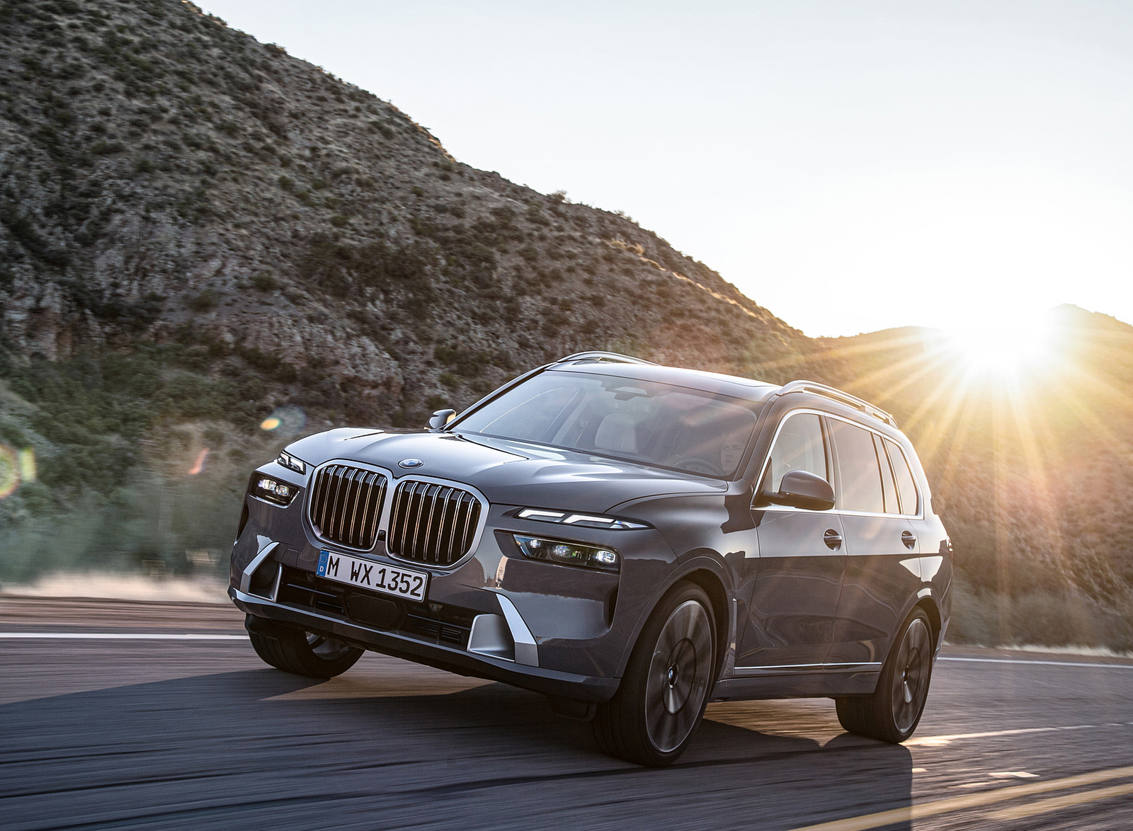 2023 BMW X7 Front Three-Quarter Wallpapers #15 of 77