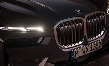 2023 BMW X7 Front Wallpapers 450x275 (46)
