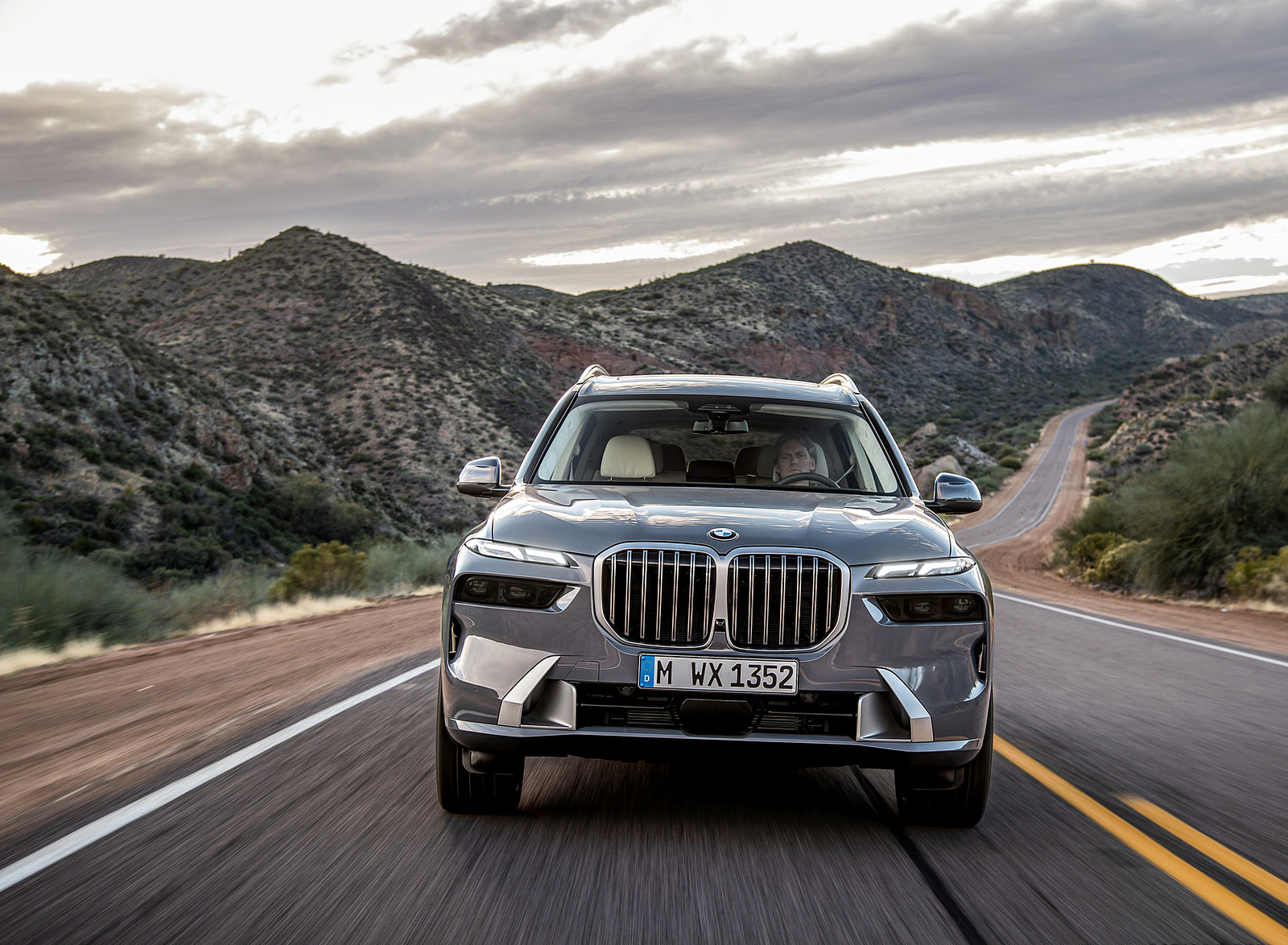 2023 BMW X7 Front Wallpapers (10)