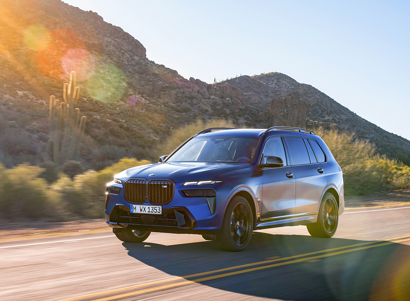 2023 BMW X7 M60i xDrive Front Three-Quarter Wallpapers #4 of 78