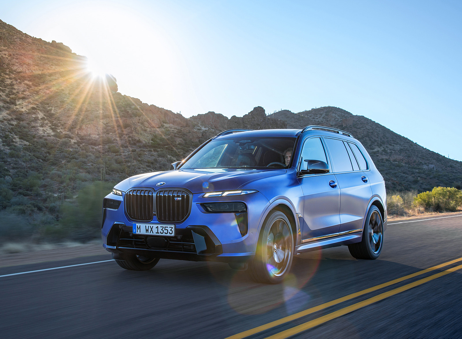 2023 BMW X7 M60i xDrive Front Three-Quarter Wallpapers #9 of 78