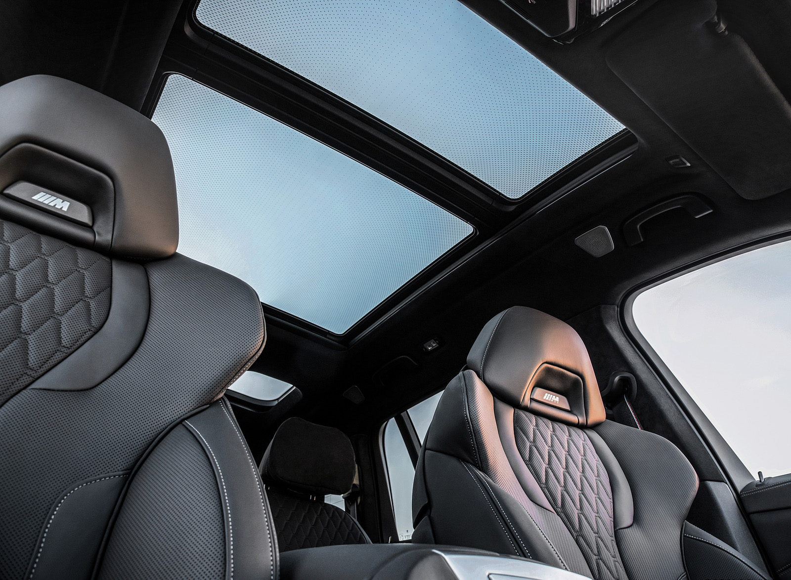 2023 BMW X7 M60i xDrive Panoramic Roof Wallpapers #47 of 78