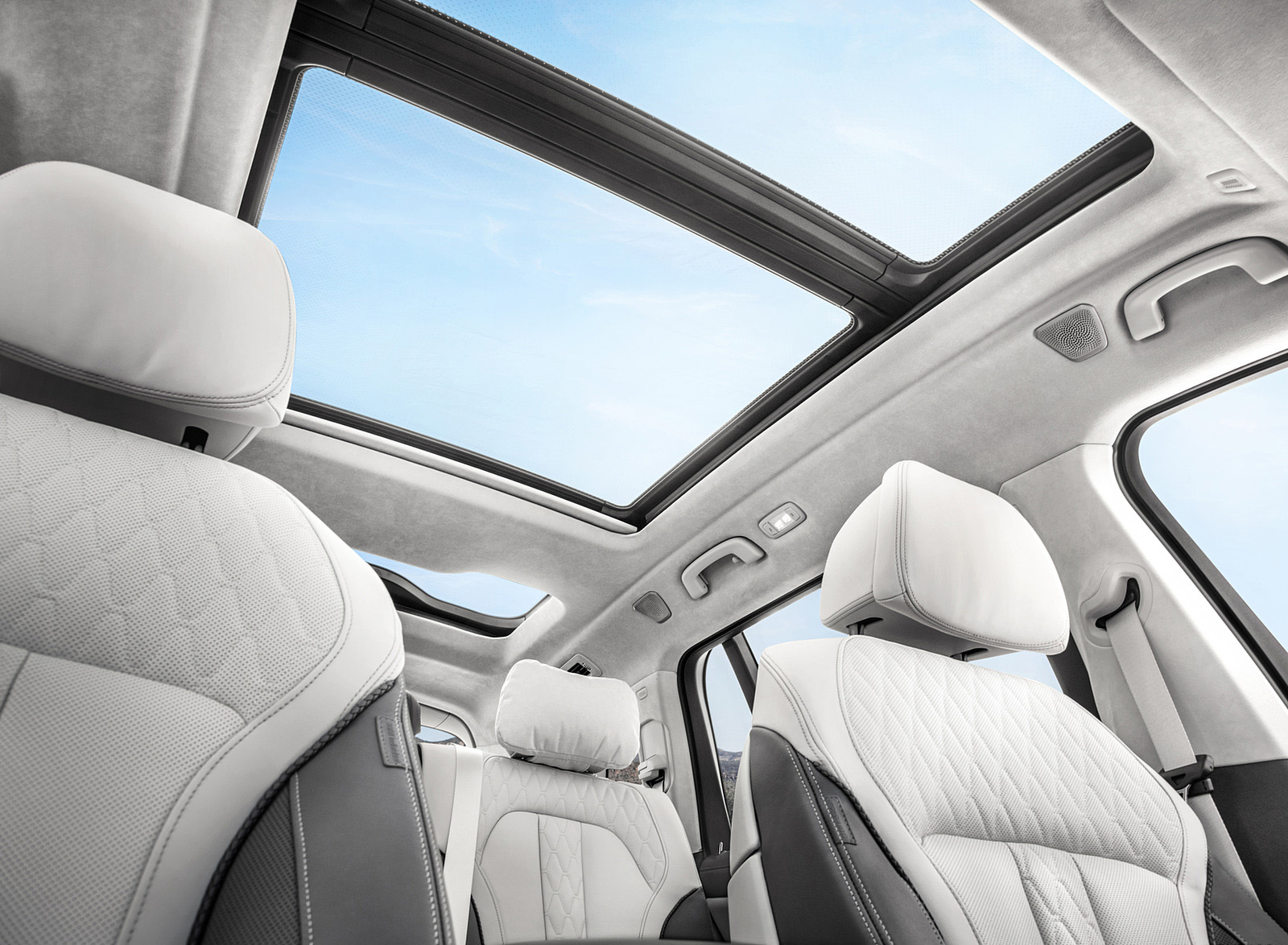 2023 BMW X7 Panoramic Roof Wallpapers #62 of 77