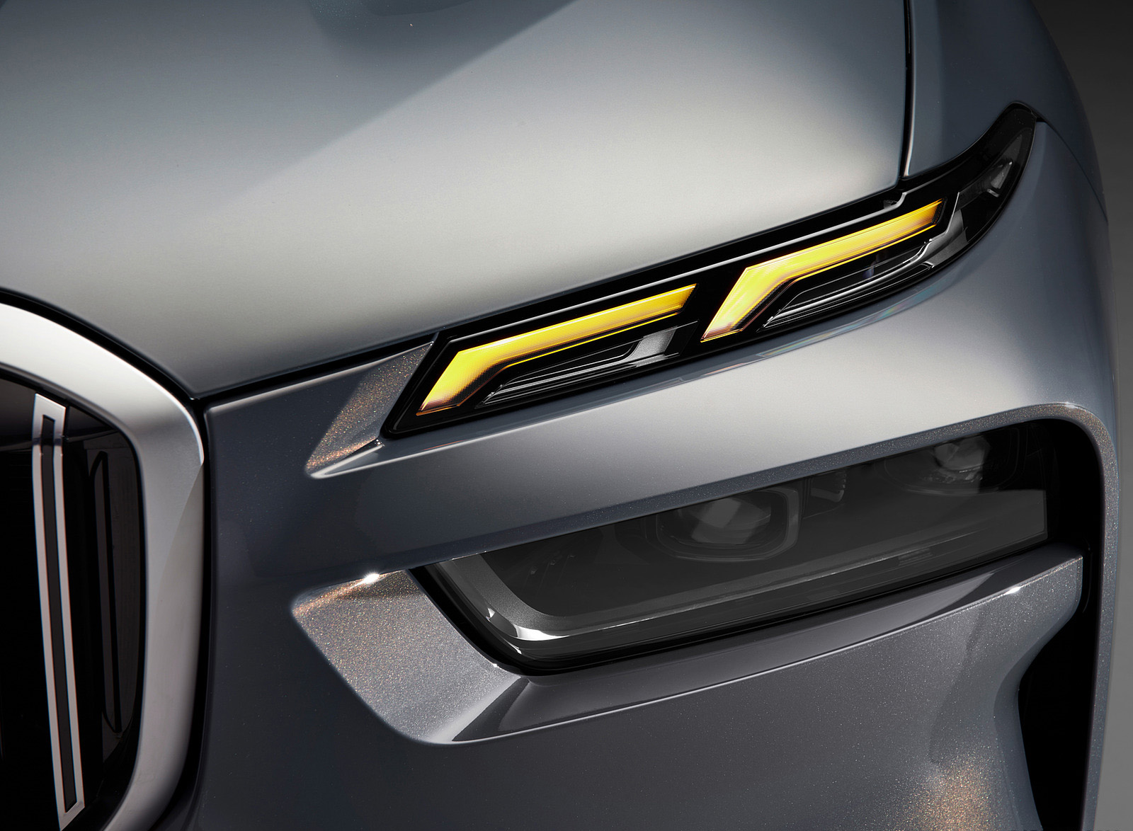 2023 BMW X7 xDrive40i Headlight Wallpapers (9)