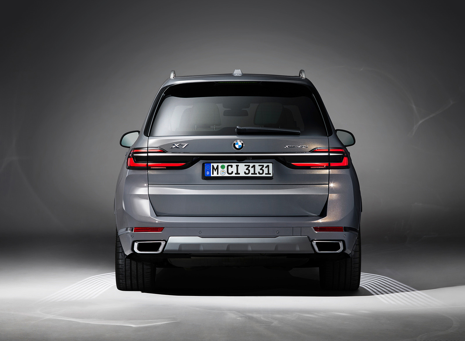 2023 BMW X7 xDrive40i Rear Wallpapers #5 of 44