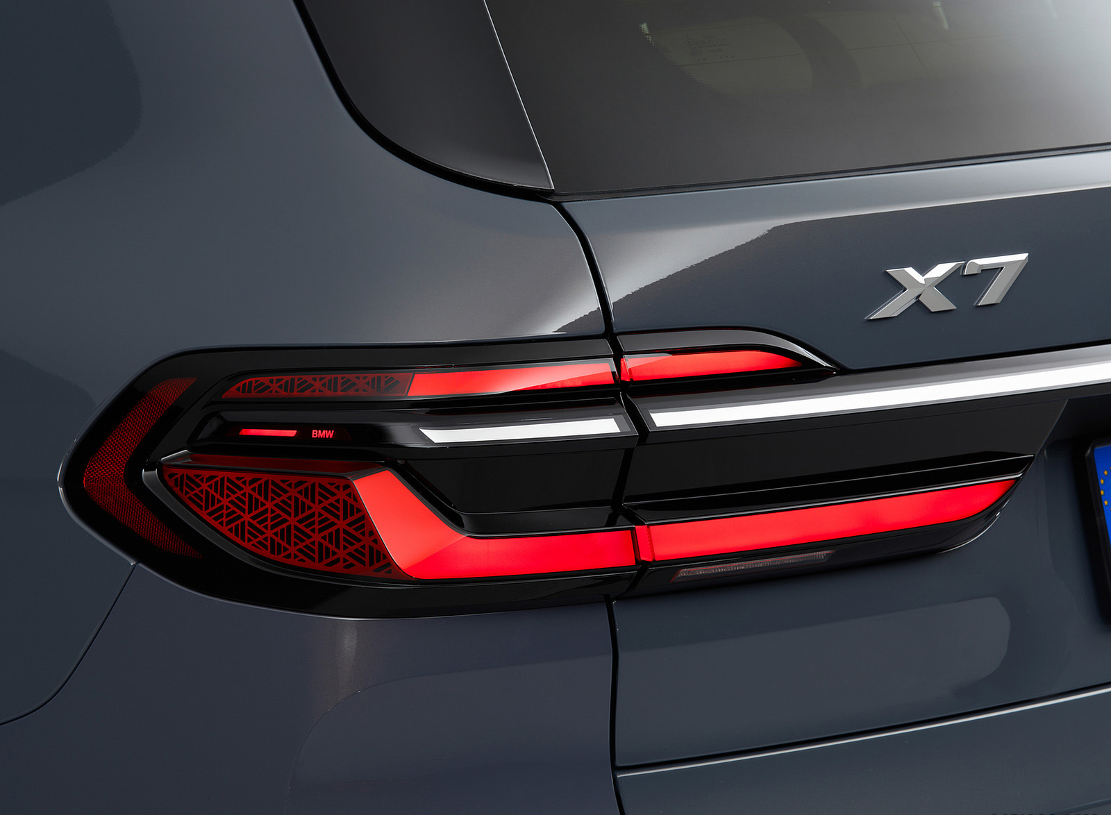 2023 BMW X7 xDrive40i Tail Light Wallpapers #17 of 44