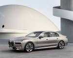 2023 BMW i7 xDrive60 Front Three-Quarter Wallpapers 150x120 (18)