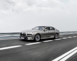 2023 BMW i7 xDrive60 Front Three-Quarter Wallpapers  150x120 (7)