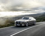 2023 BMW i7 xDrive60 Front Three-Quarter Wallpapers 150x120 (8)
